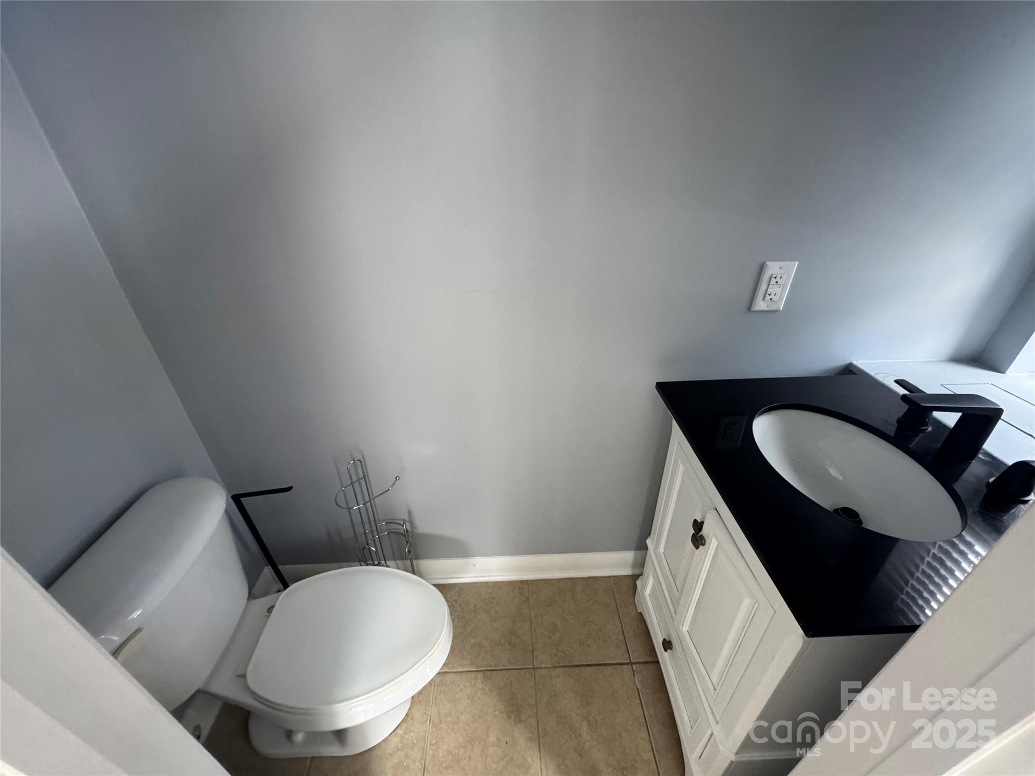 559 New Bern Station Court Property Photo 10