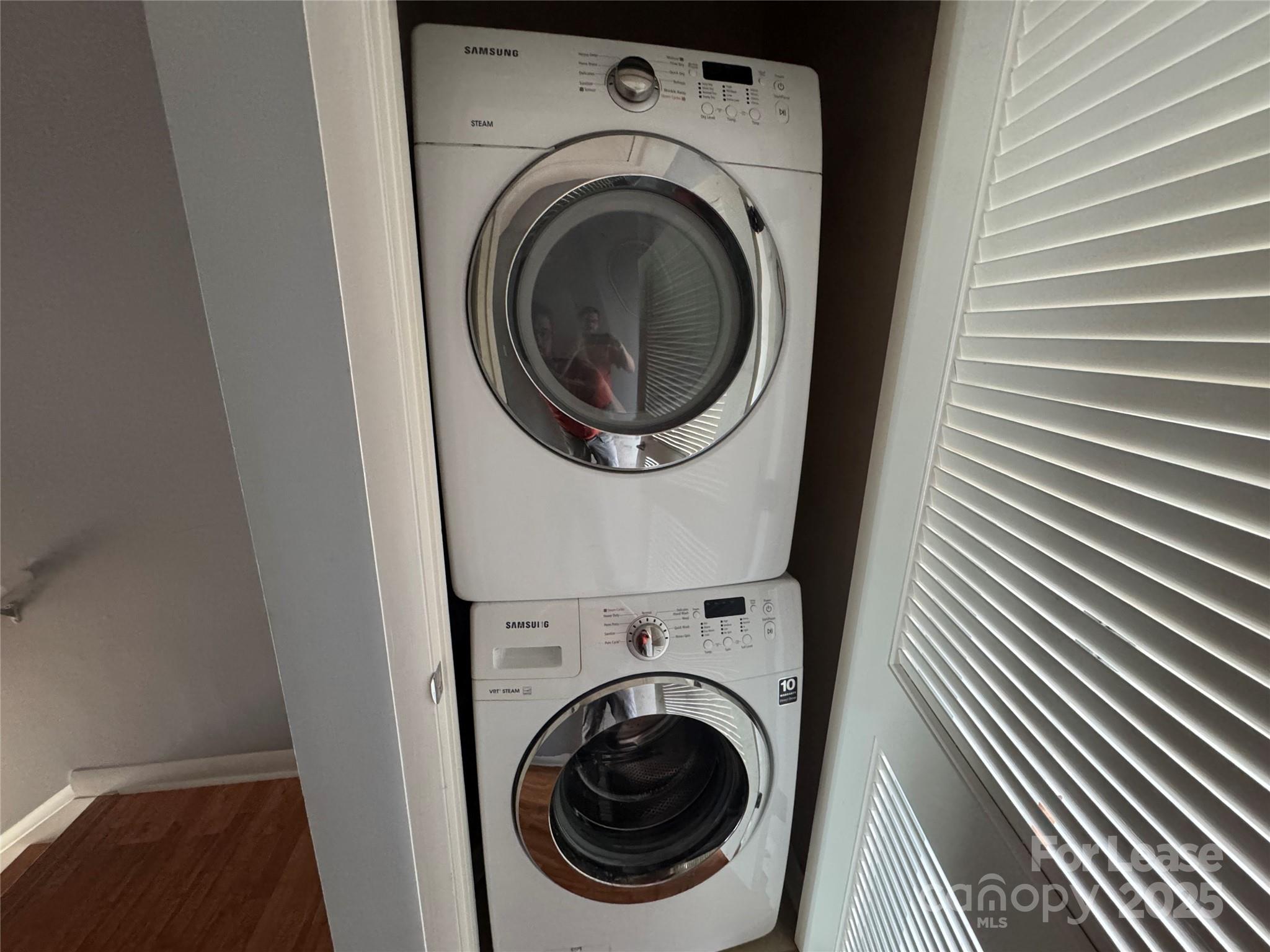 559 New Bern Station Court Property Photo 21