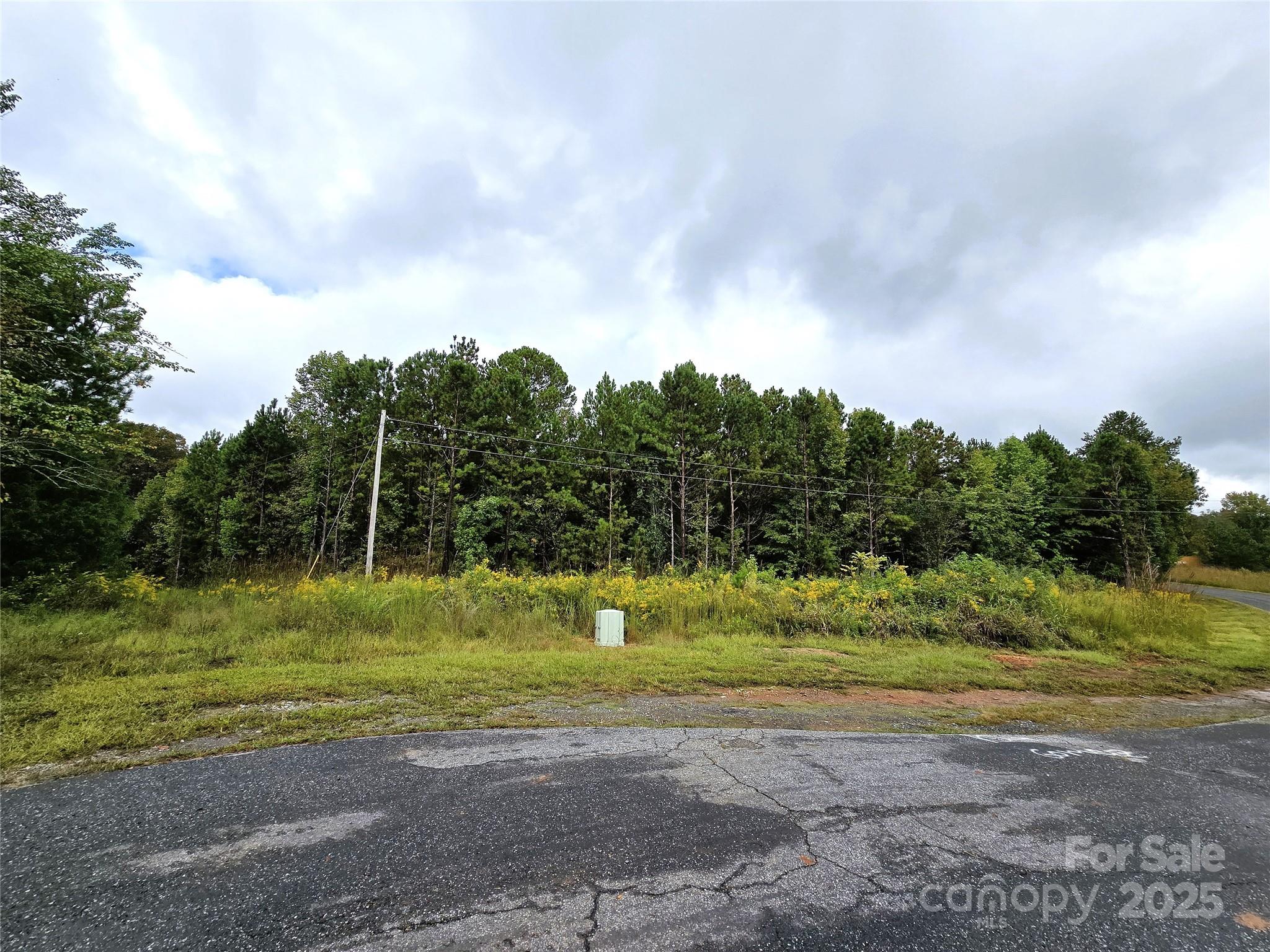 00 Southmont Road Property Photo 4