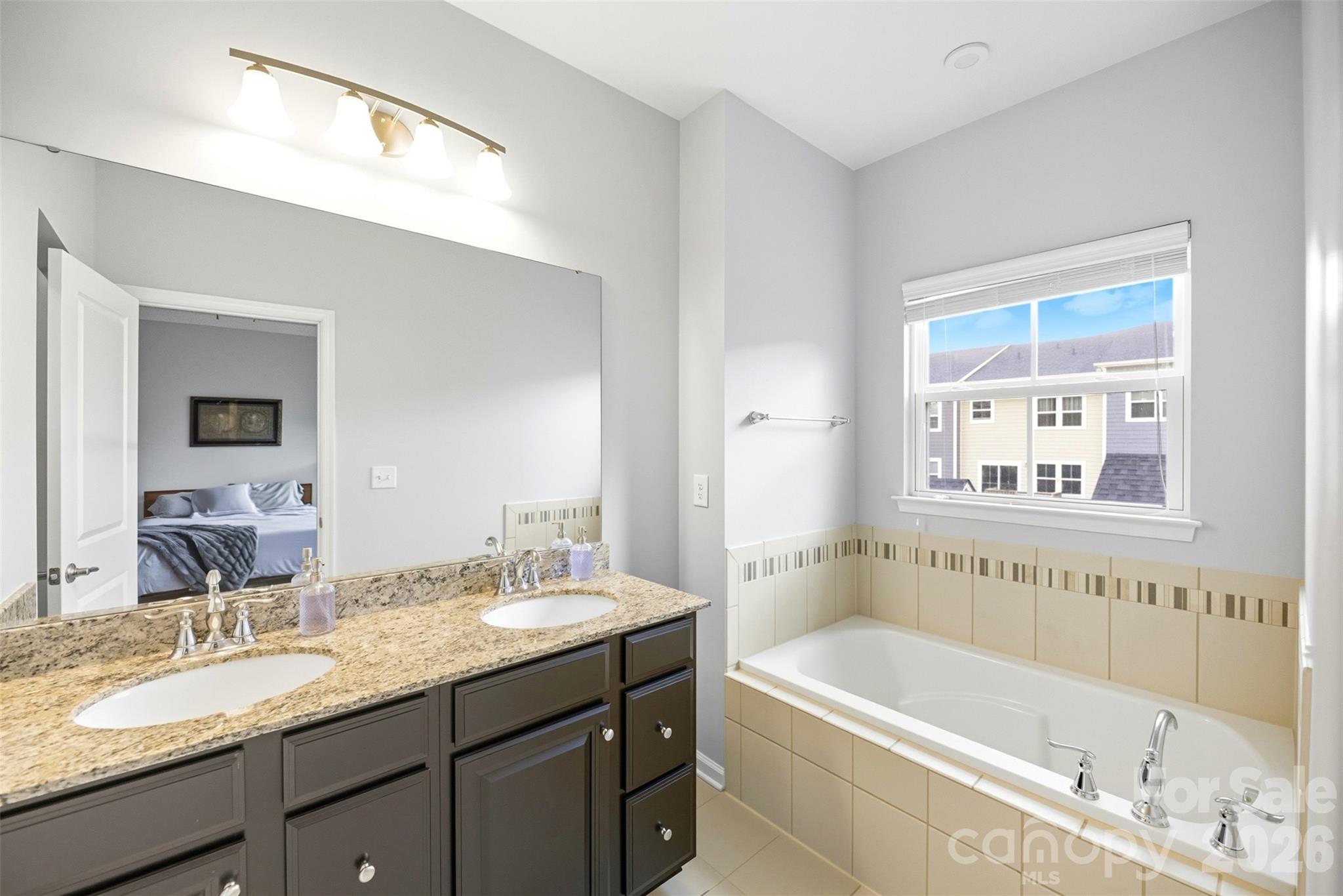 12725 Glowing Peak Road Property Photo 21