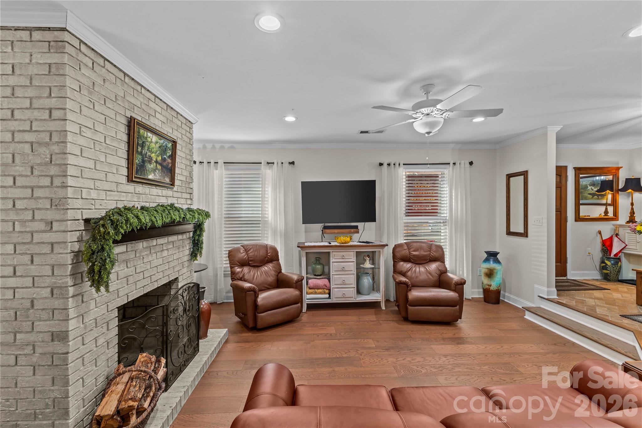 2502 Round Table Road D Property Photo 4