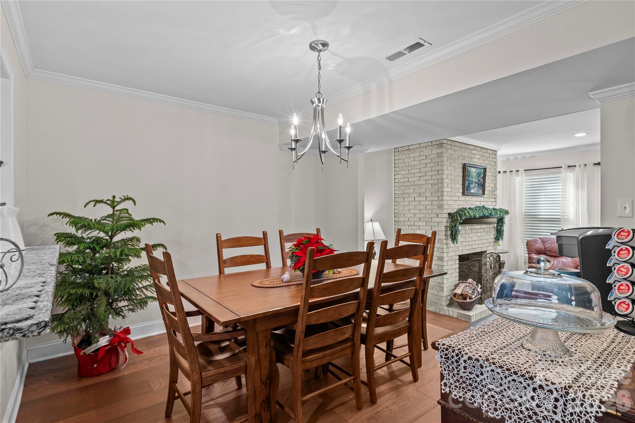 2502 Round Table Road D Property Photo 6