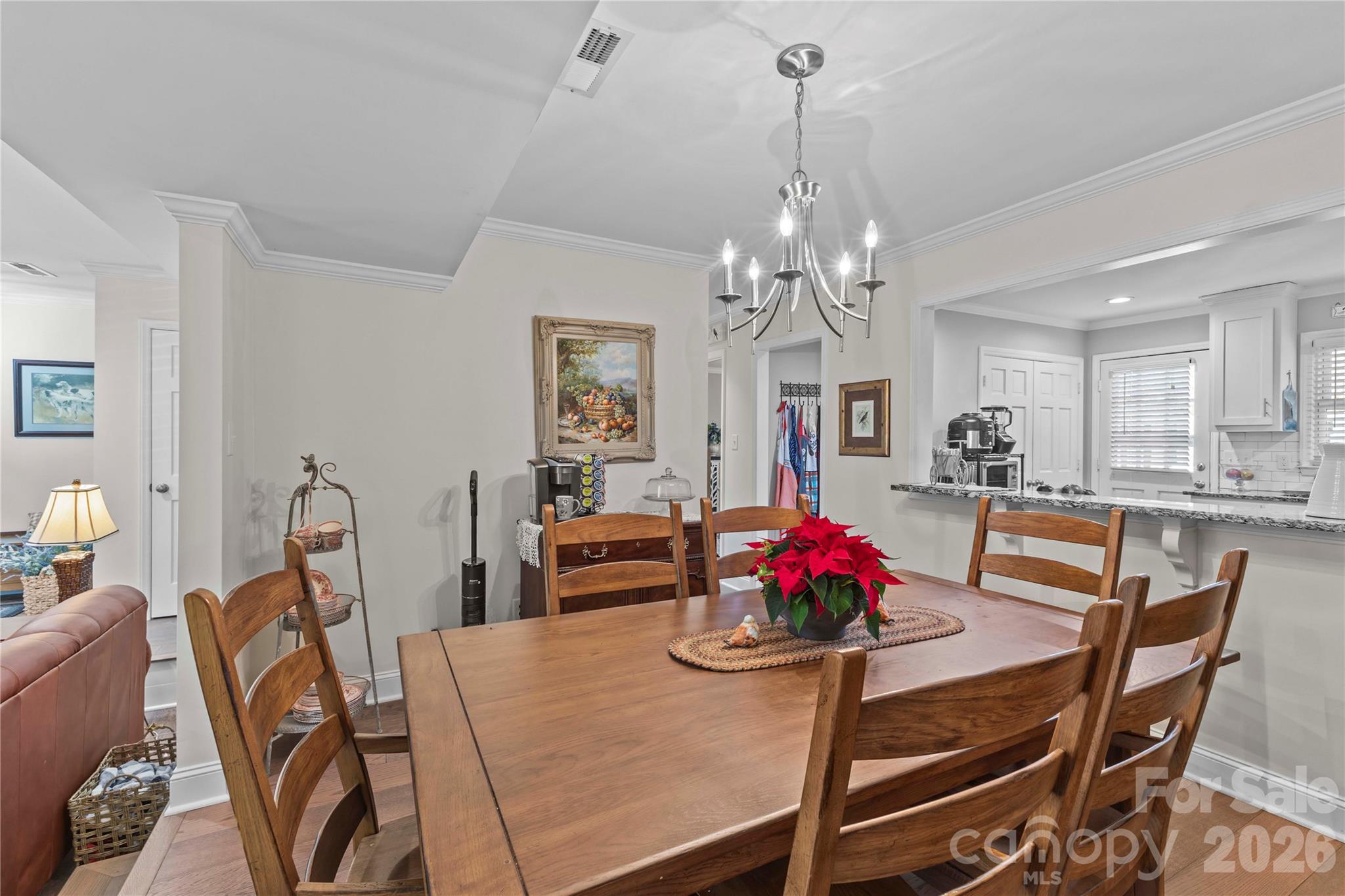 2502 Round Table Road D Property Photo 7