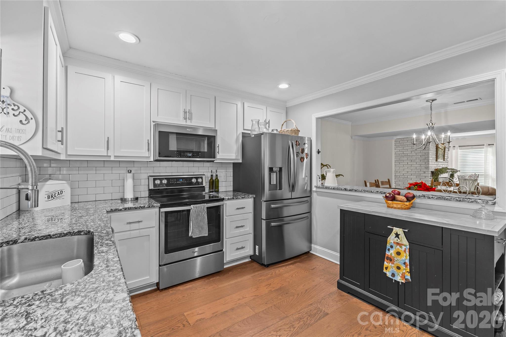 2502 Round Table Road D Property Photo 9