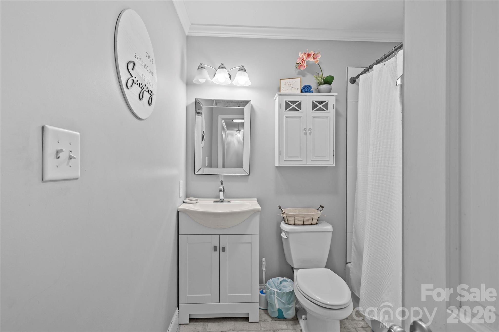 2502 Round Table Road D Property Photo 17