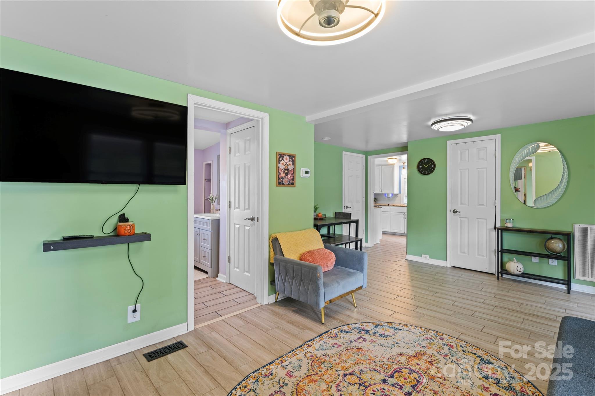 607 Ross Street Property Photo 8