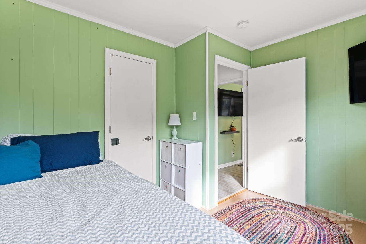 607 Ross Street Property Photo 14