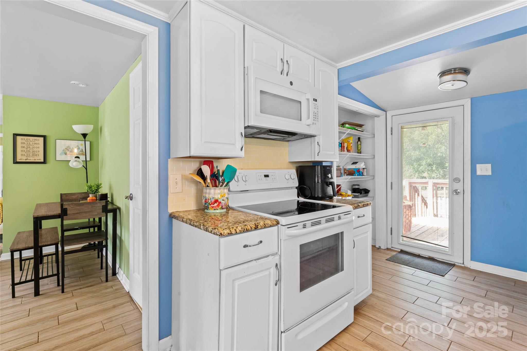 607 Ross Street Property Photo 16