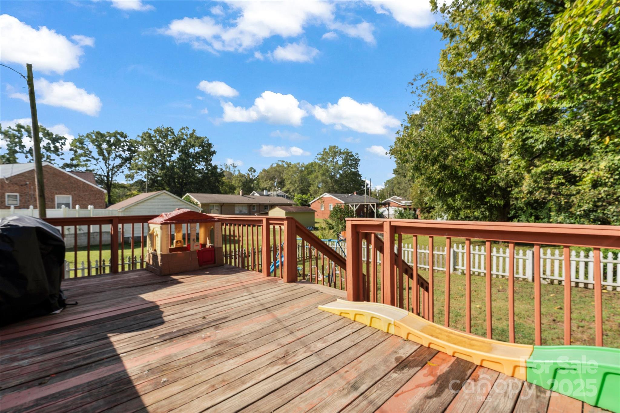 607 Ross Street Property Photo 25