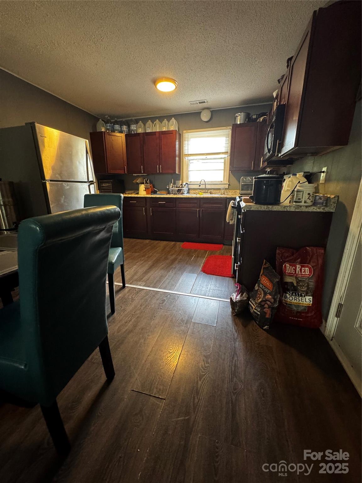 111 Magnolia Lane Property Photo 3