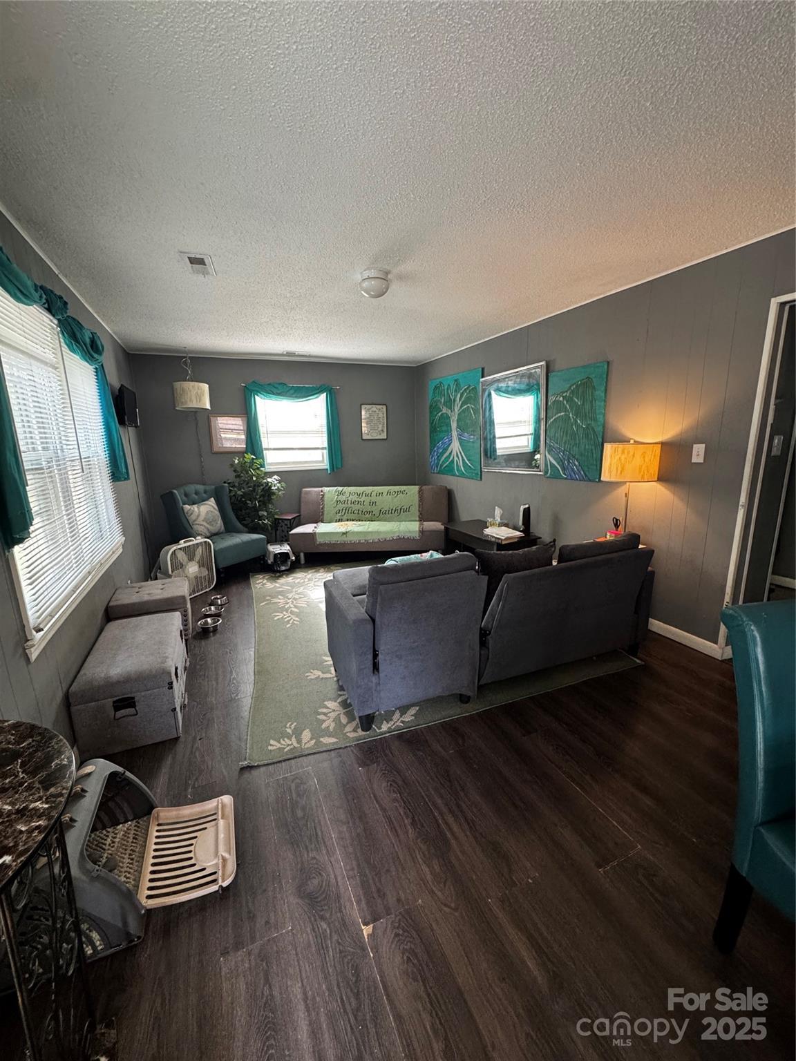 111 Magnolia Lane Property Photo 4