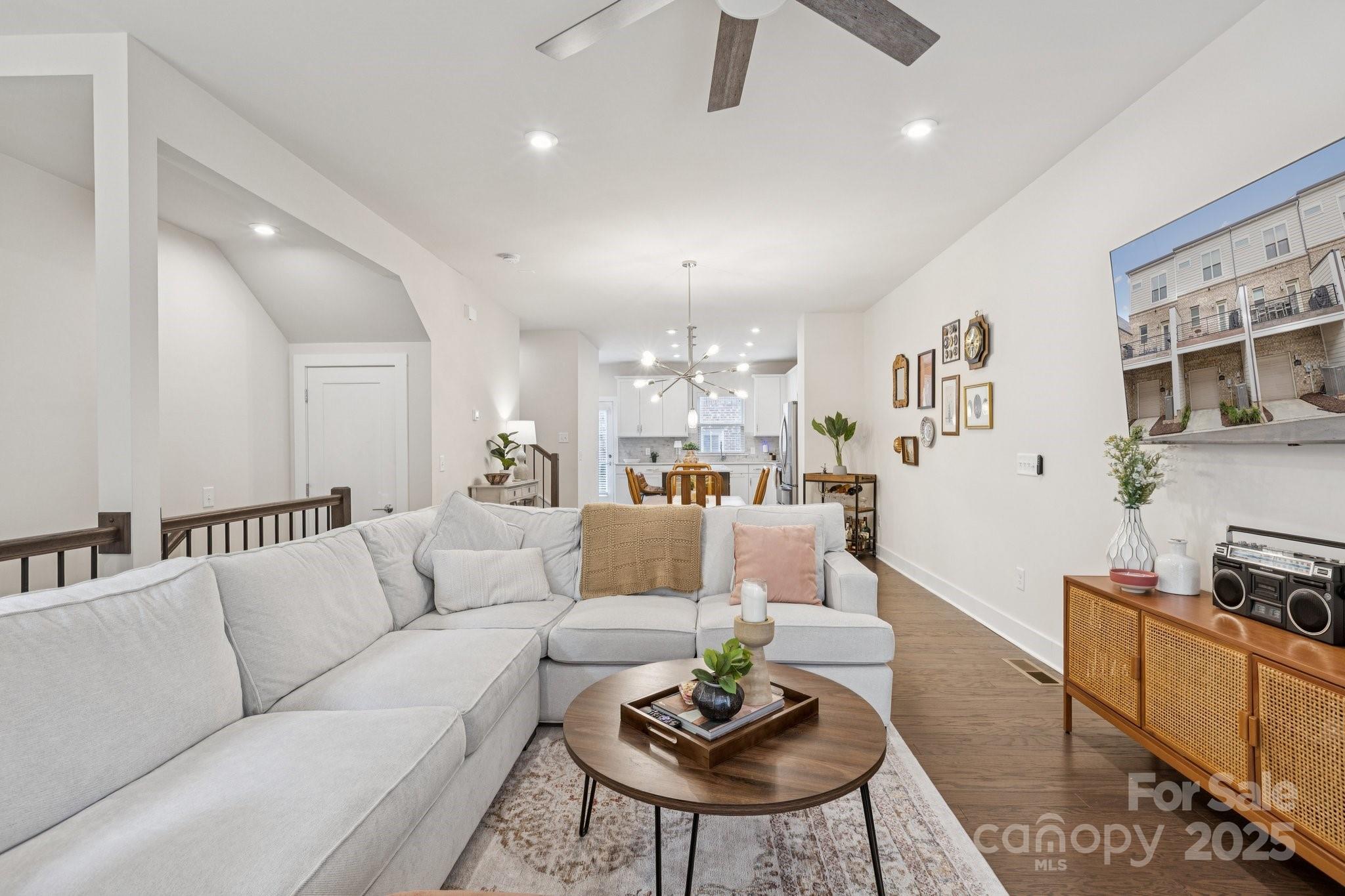 12106 Brooklyn Avenue Property Photo 8