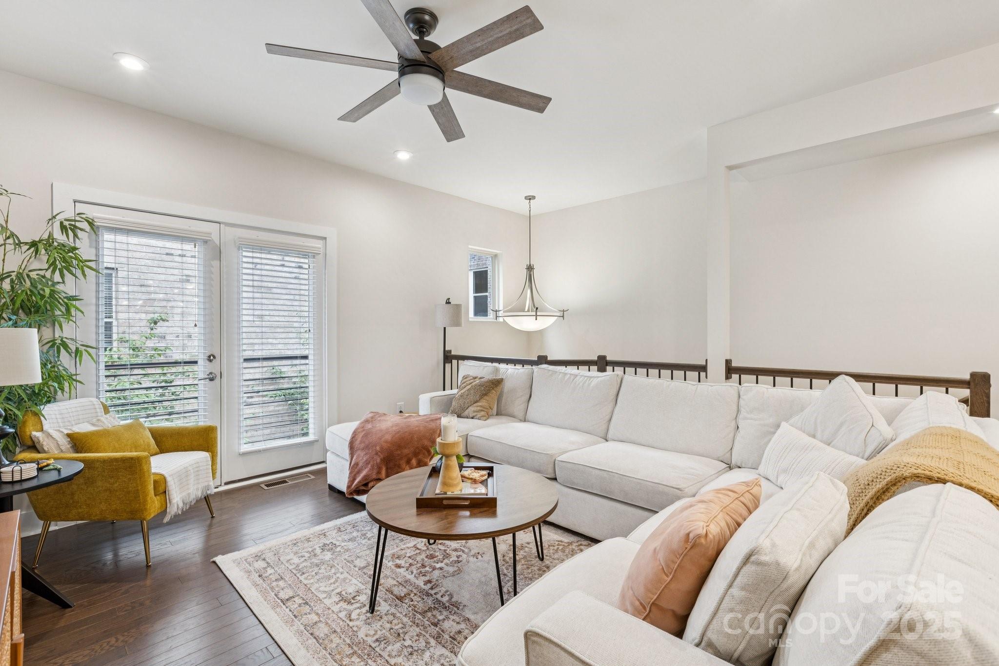 12106 Brooklyn Avenue Property Photo 11