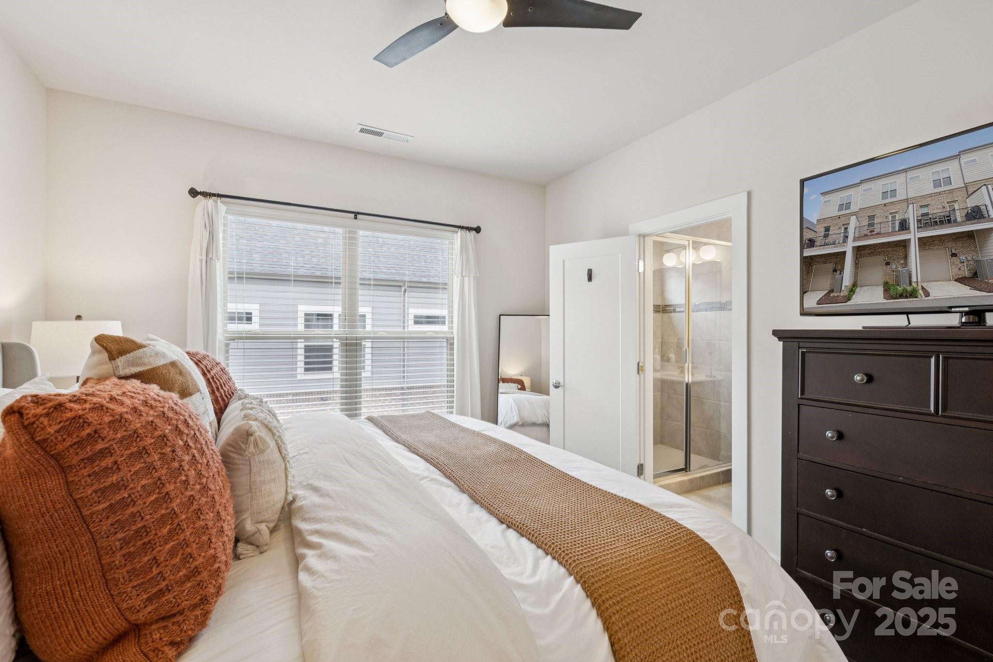 12106 Brooklyn Avenue Property Photo 16