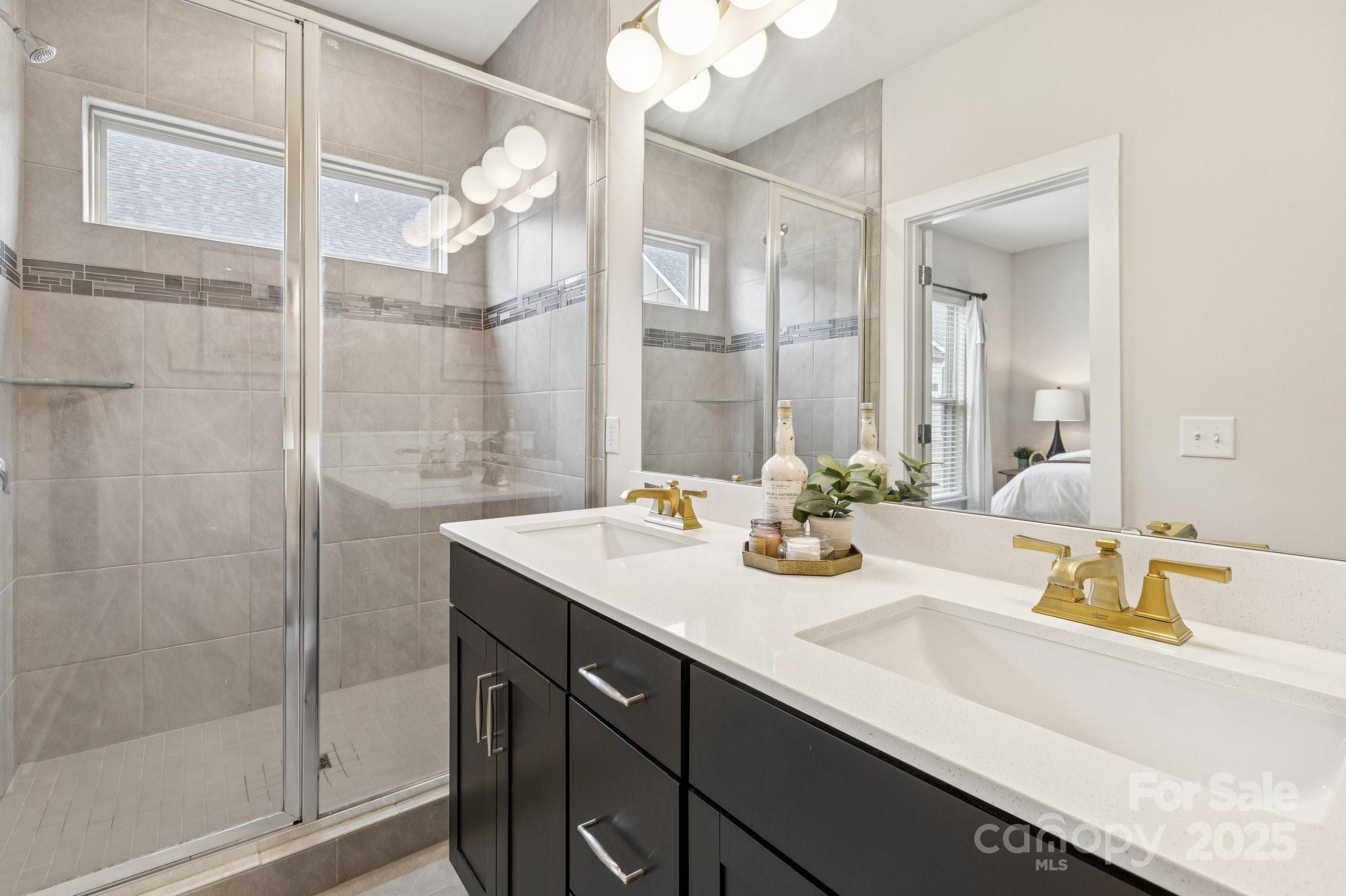 12106 Brooklyn Avenue Property Photo 17