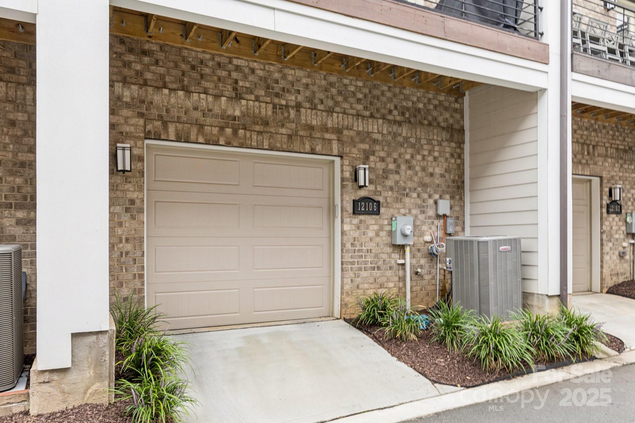 12106 Brooklyn Avenue Property Photo 34