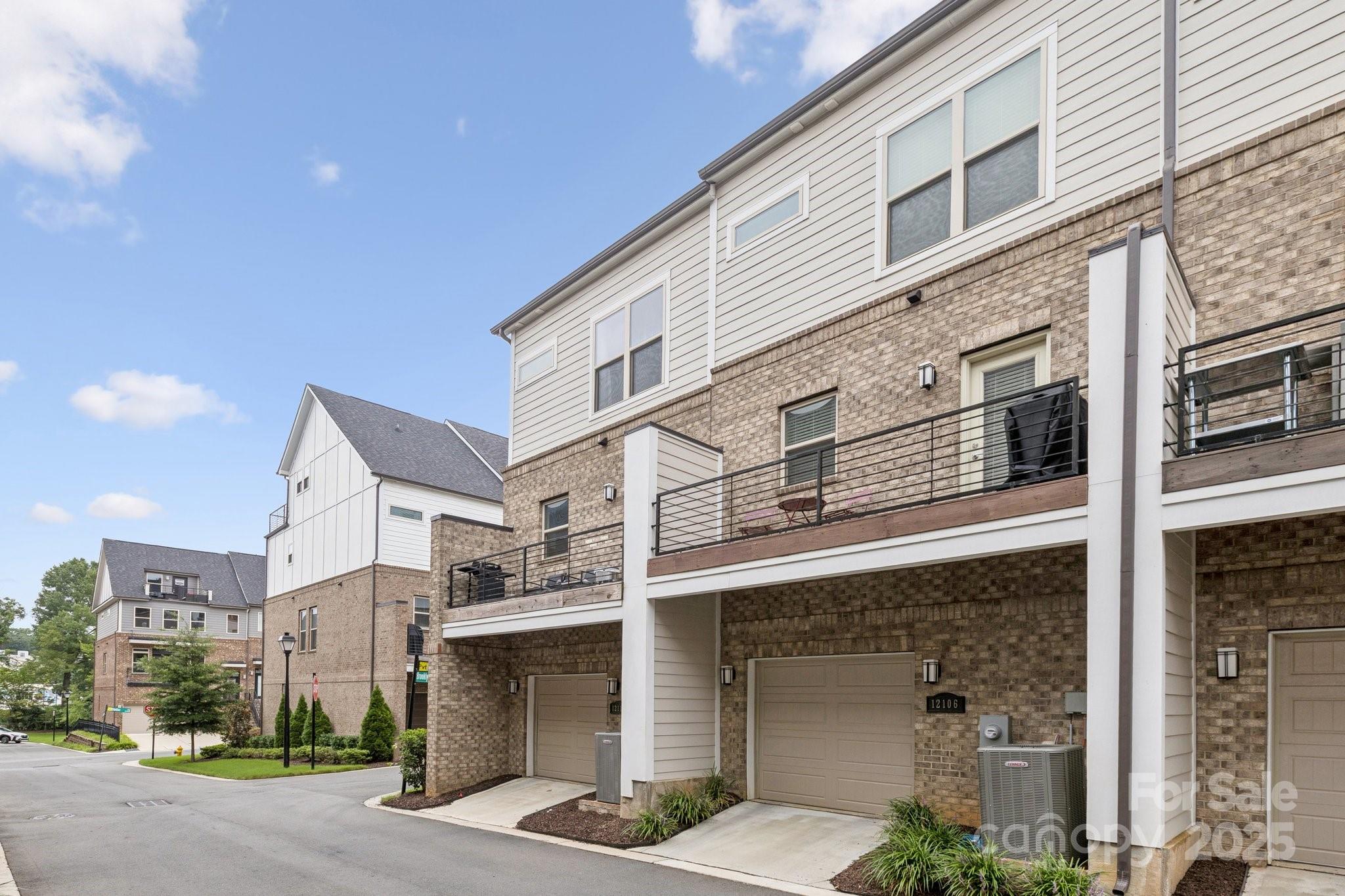 12106 Brooklyn Avenue Property Photo 37