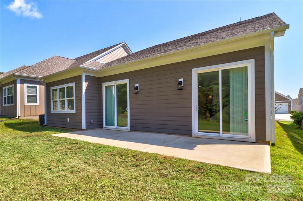 4535 Stellata Loop Property Photo 3