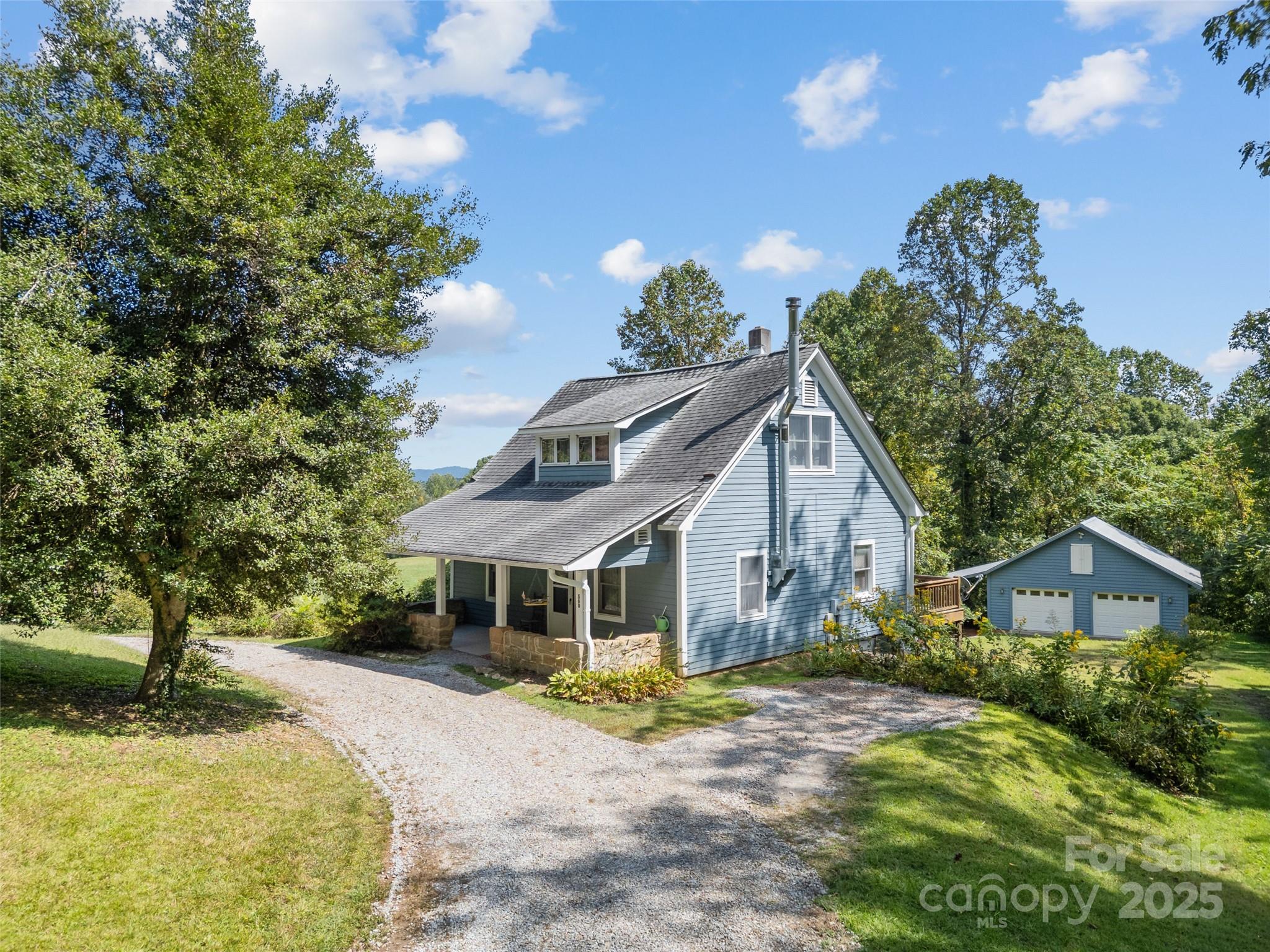 560 Esseola Street Property Photo 1