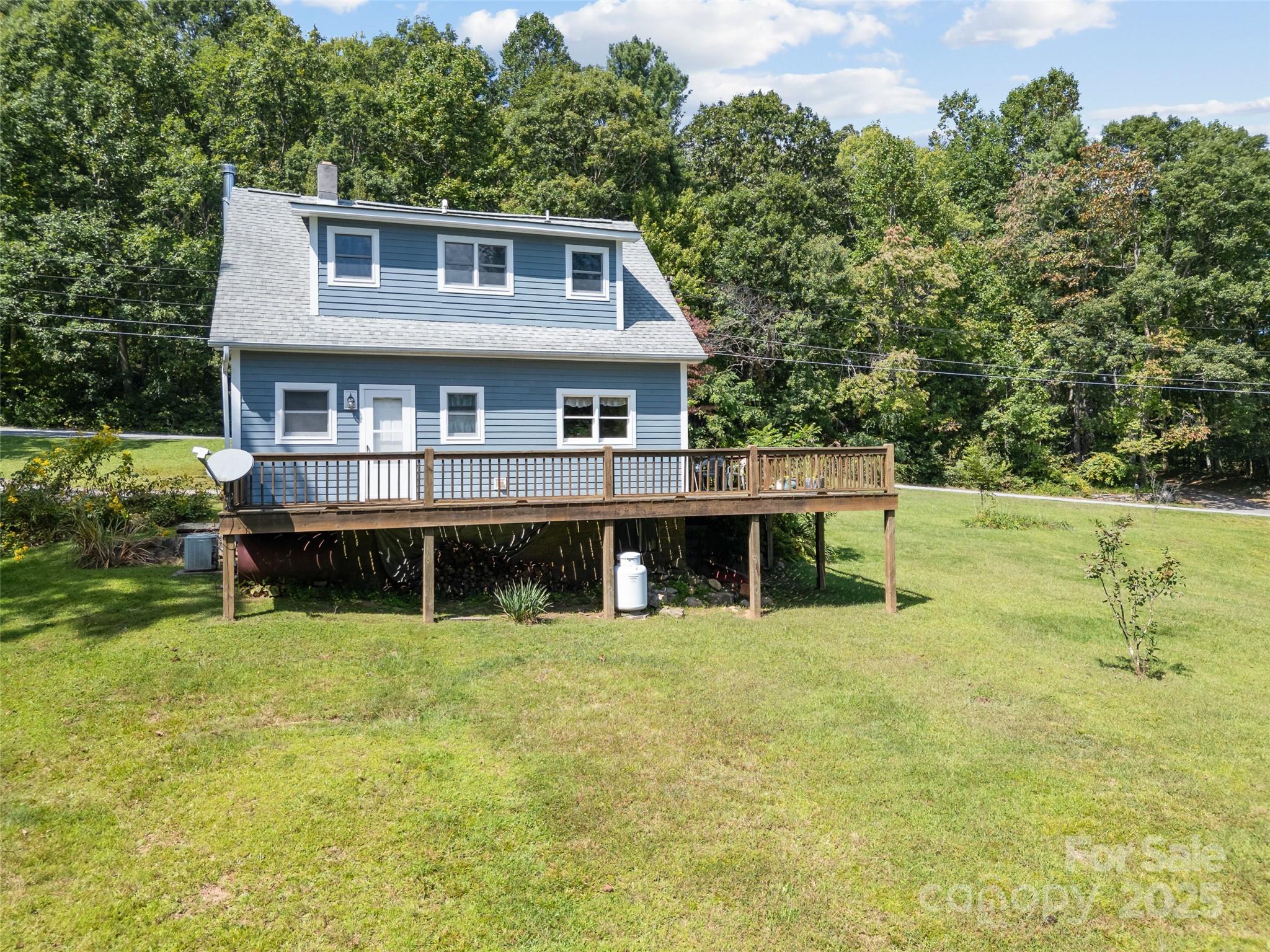 560 Esseola Street Property Photo 11