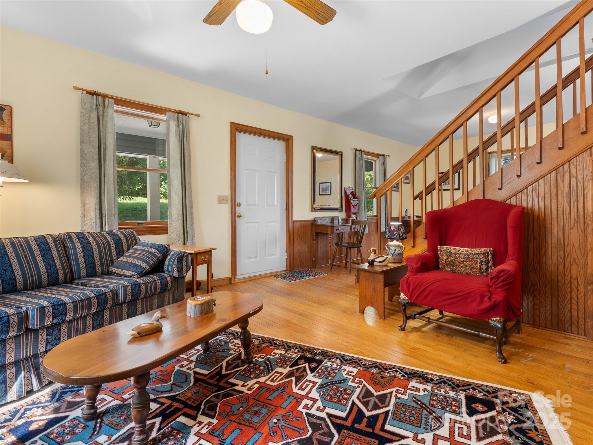 560 Esseola Street Property Photo 14