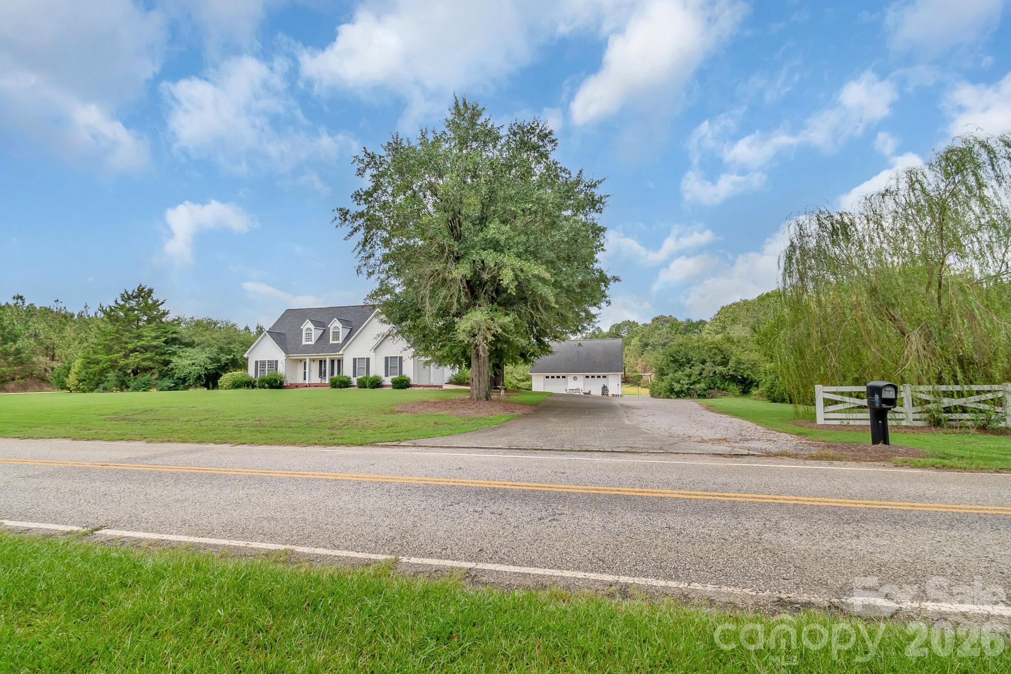 176 Griffin Road Property Photo 4