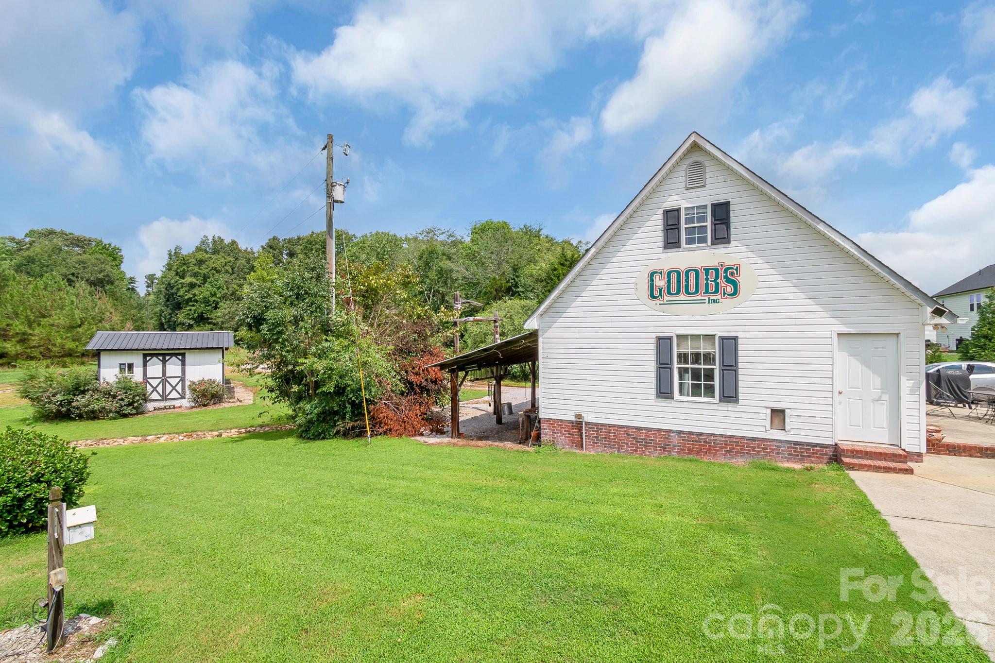 176 Griffin Road Property Photo 13