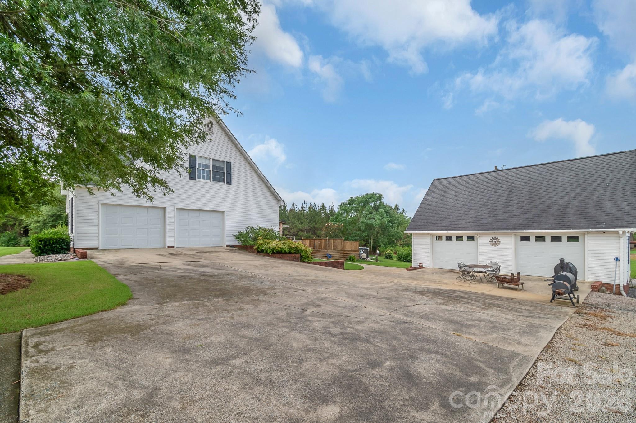 176 Griffin Road Property Photo 16