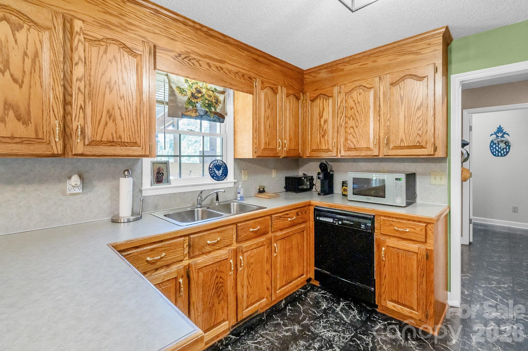 176 Griffin Road Property Photo 29