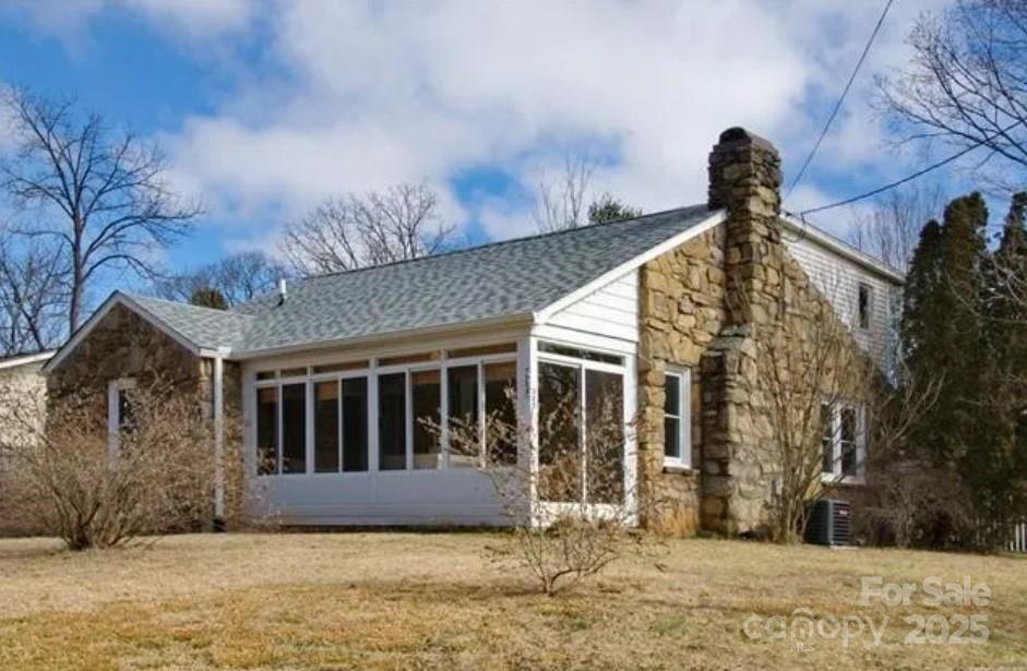 365 Old Haw Creek Road Property Photo 2
