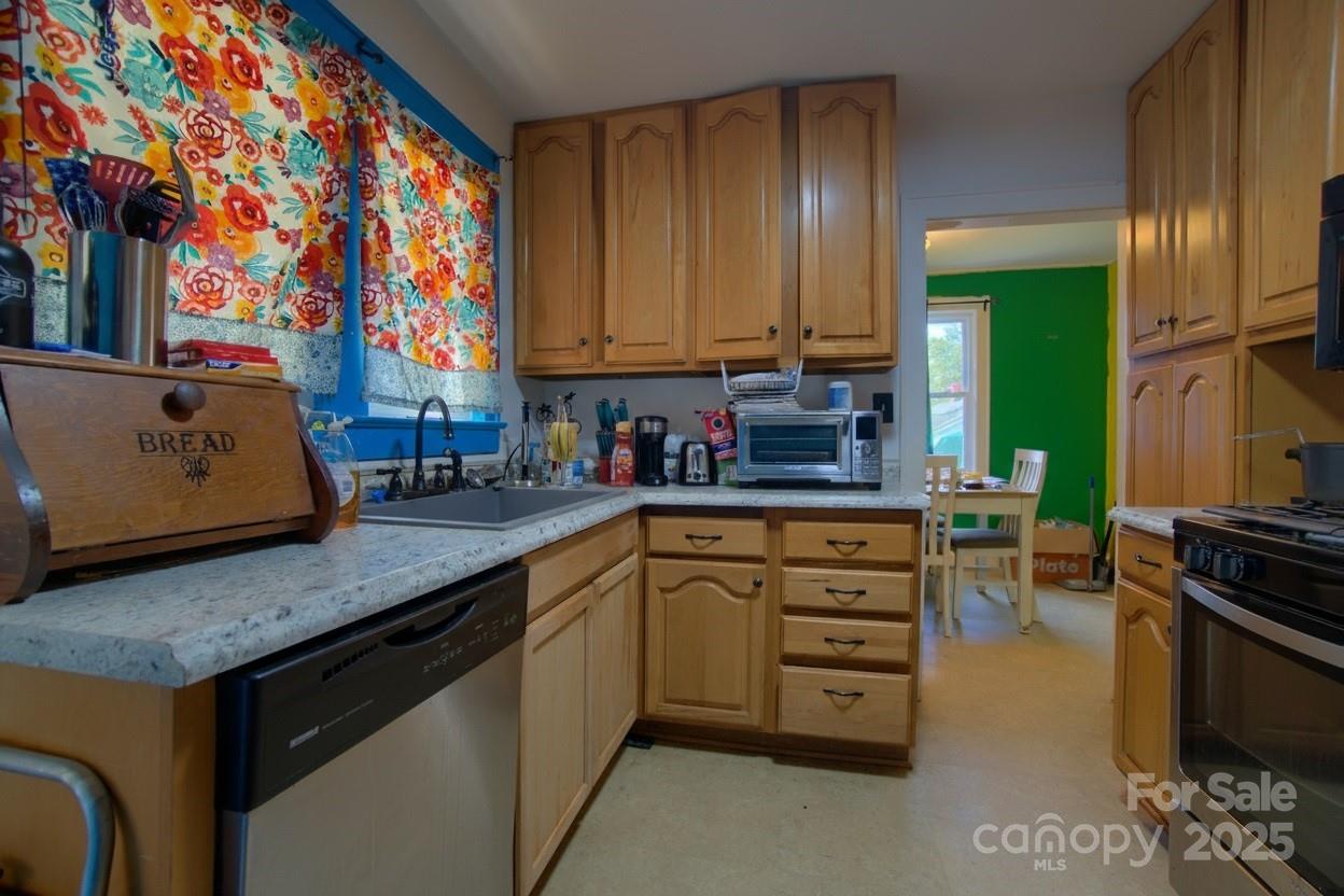 365 Old Haw Creek Road Property Photo 4