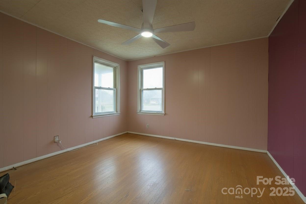365 Old Haw Creek Road Property Photo 7