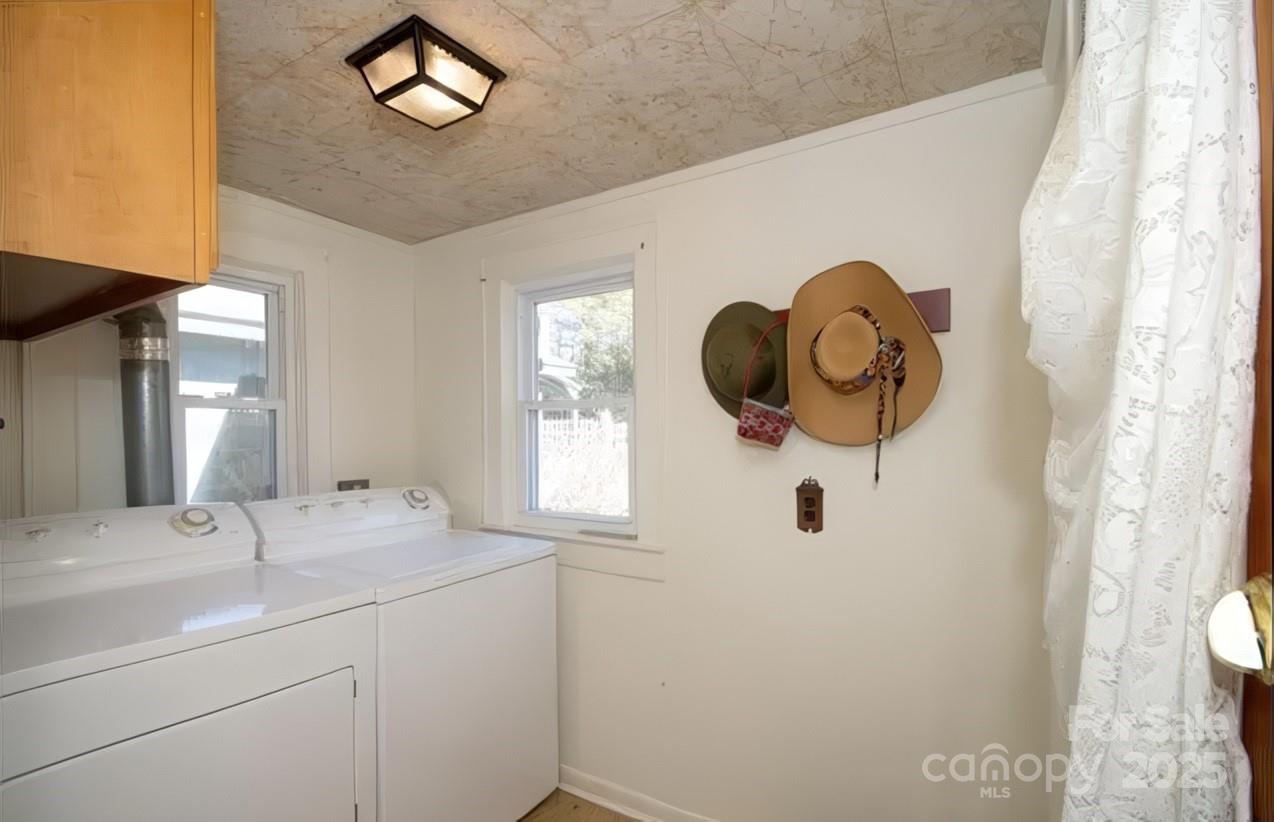 365 Old Haw Creek Road Property Photo 10