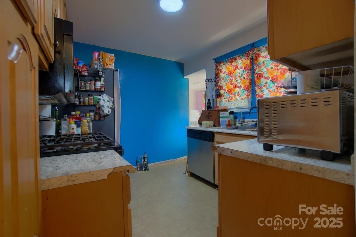 365 Old Haw Creek Road Property Photo 14