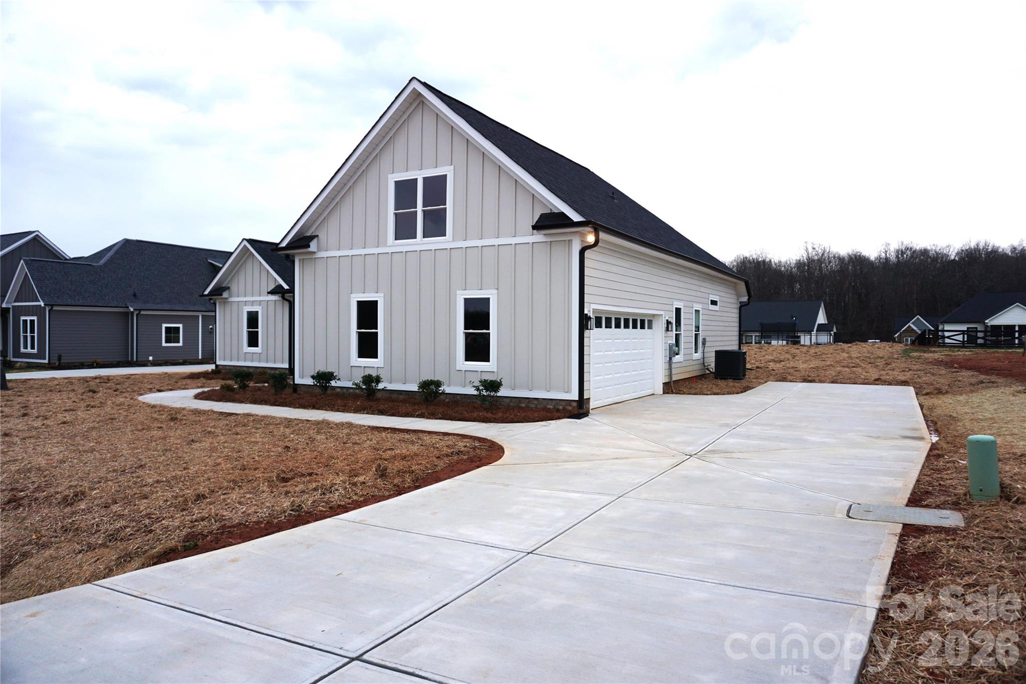 1115 Stonegate Drive Property Photo 3