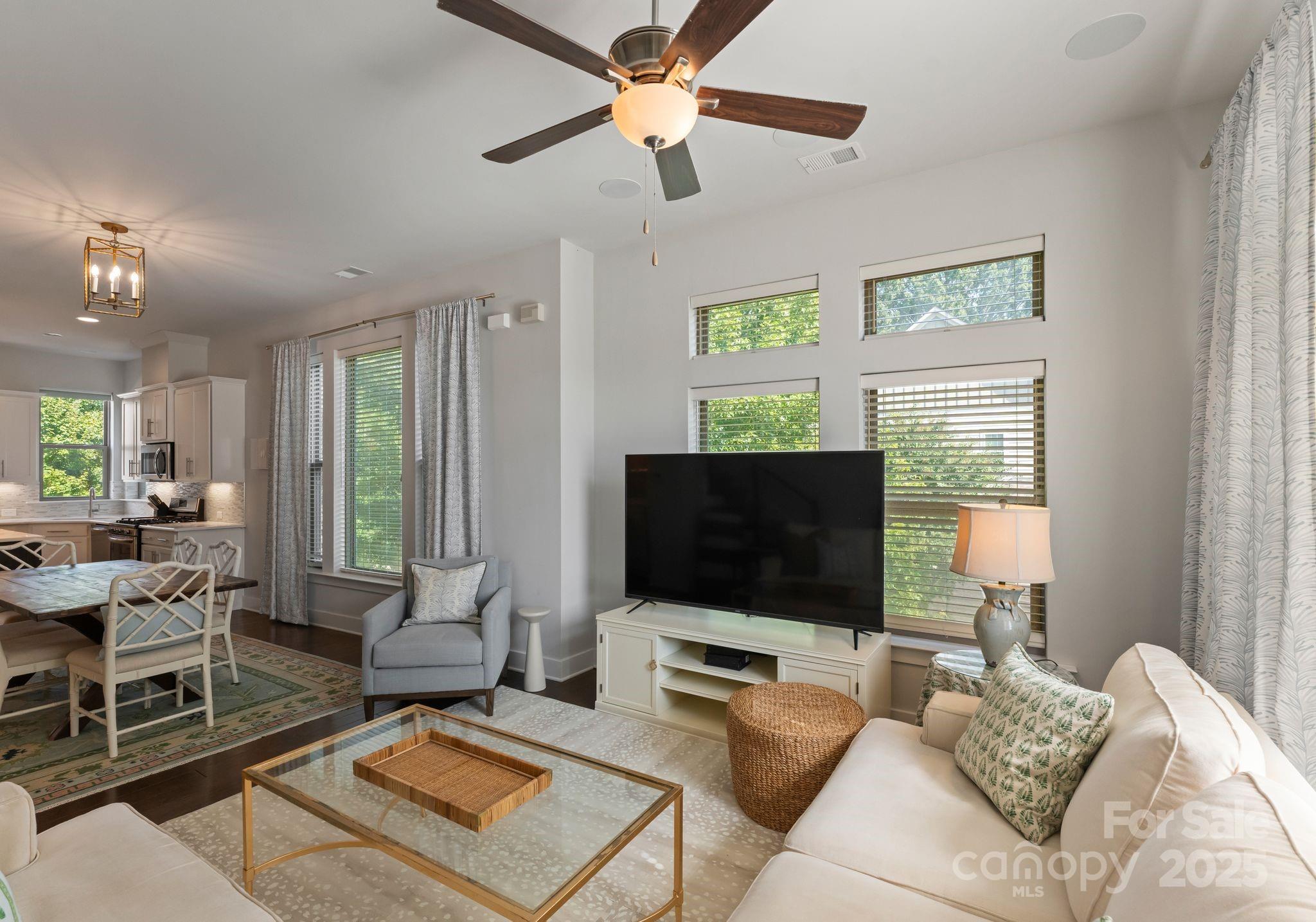 329 Ideal Way Property Photo 2