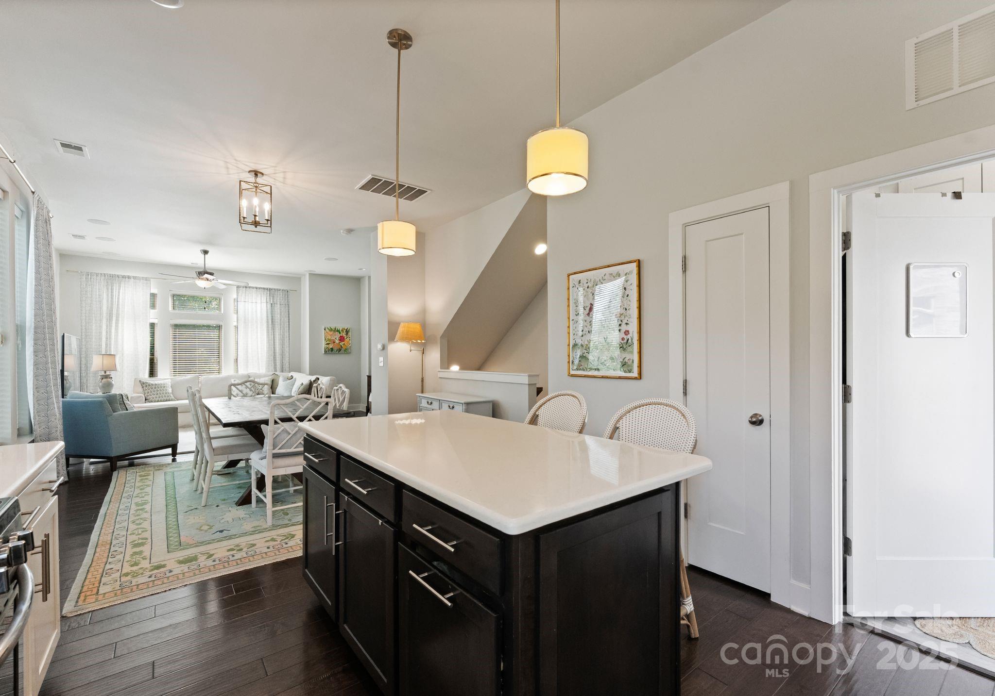 329 Ideal Way Property Photo 7