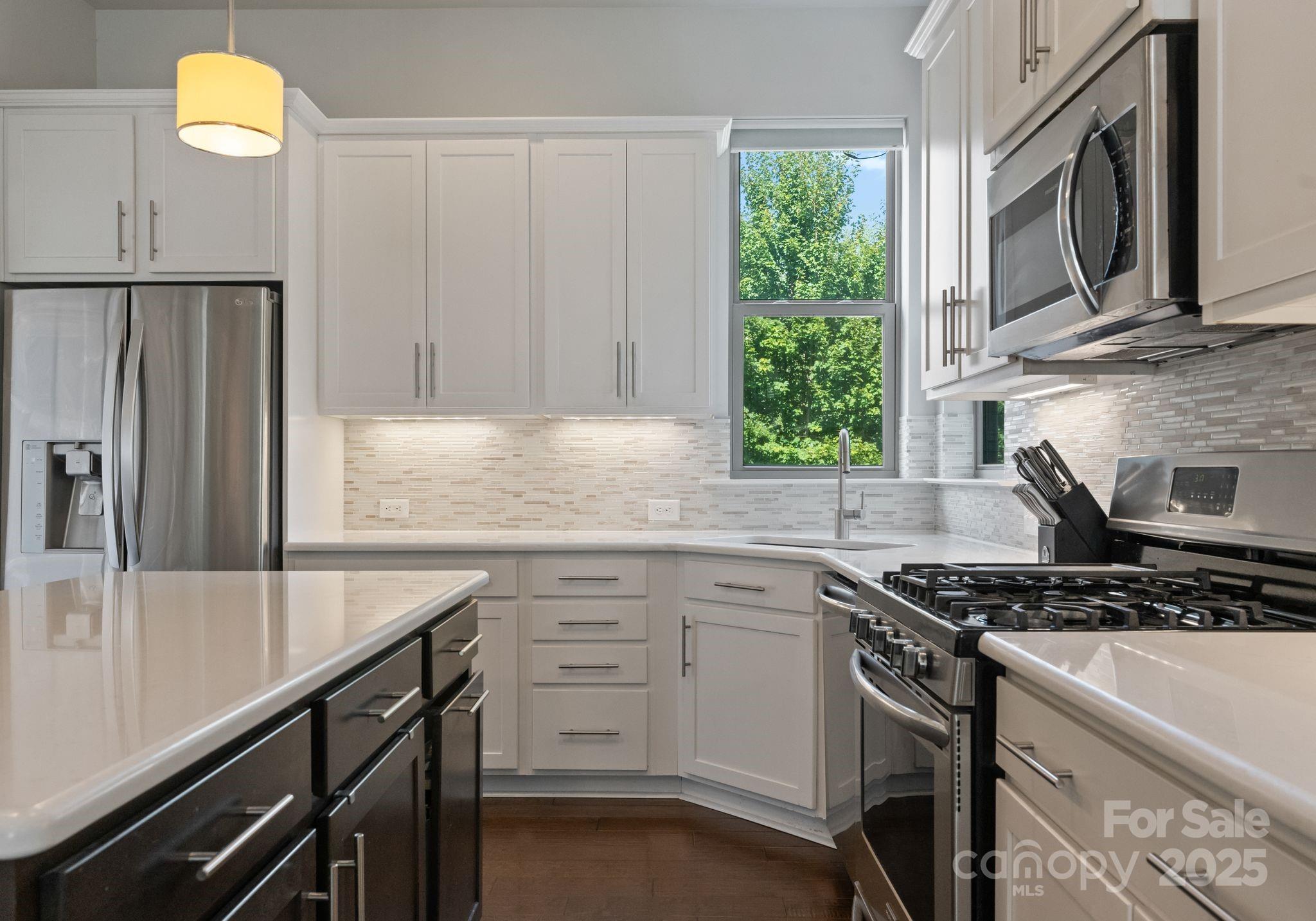 329 Ideal Way Property Photo 11