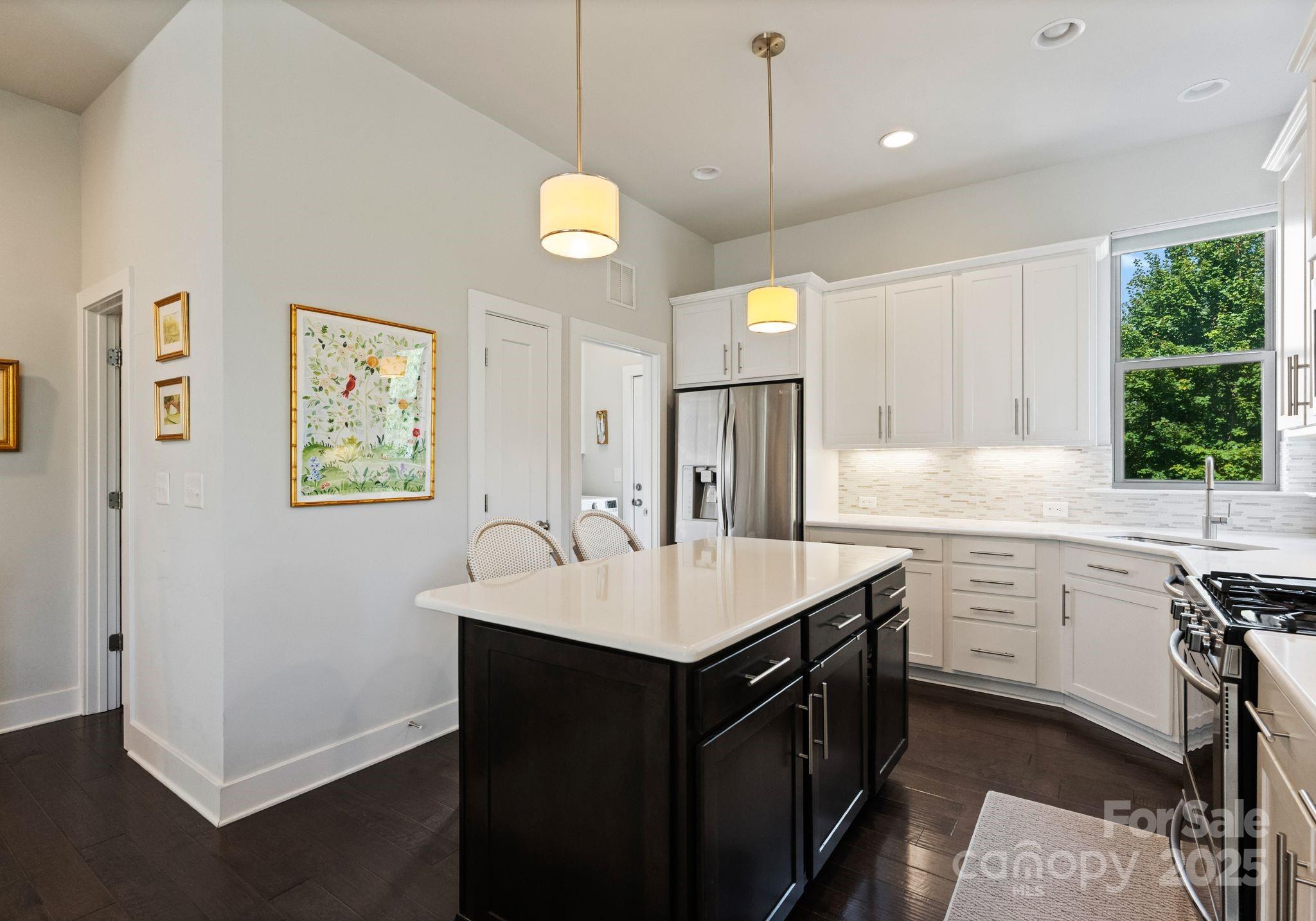 329 Ideal Way Property Photo 12