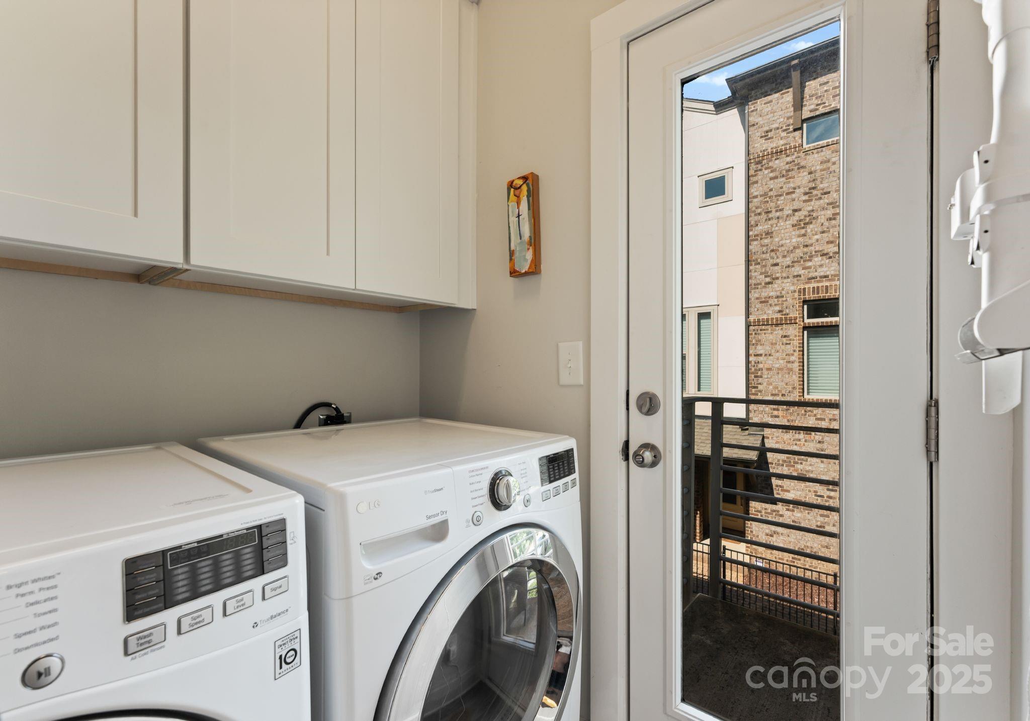 329 Ideal Way Property Photo 16