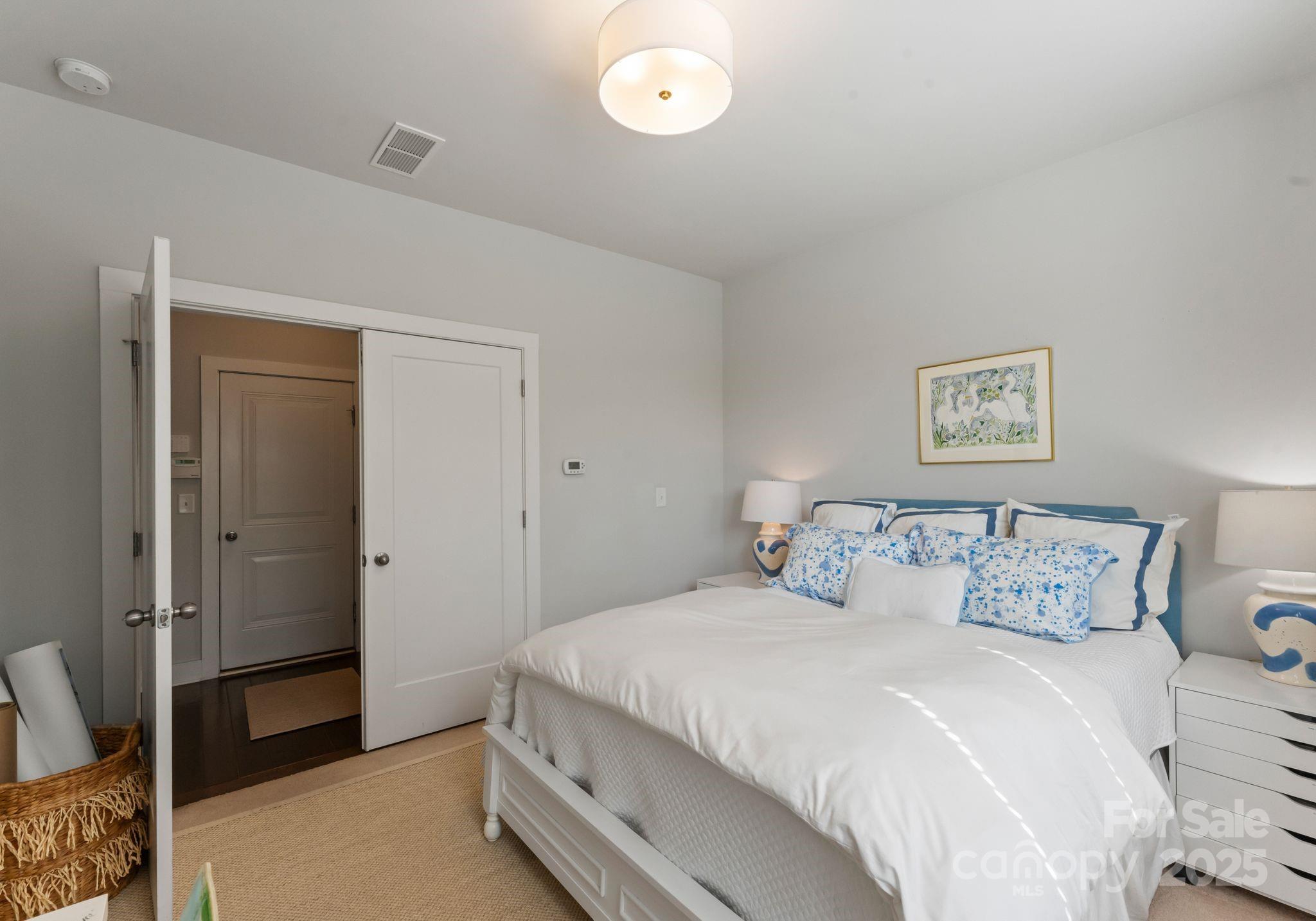 329 Ideal Way Property Photo 26