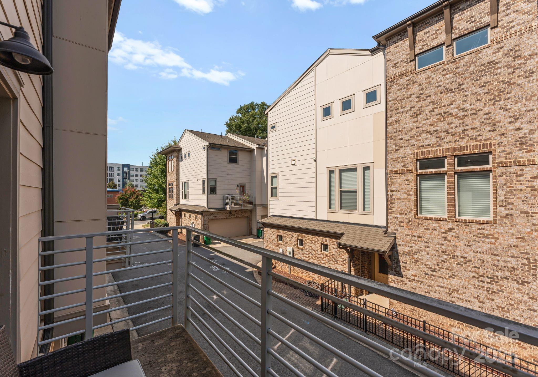 329 Ideal Way Property Photo 29