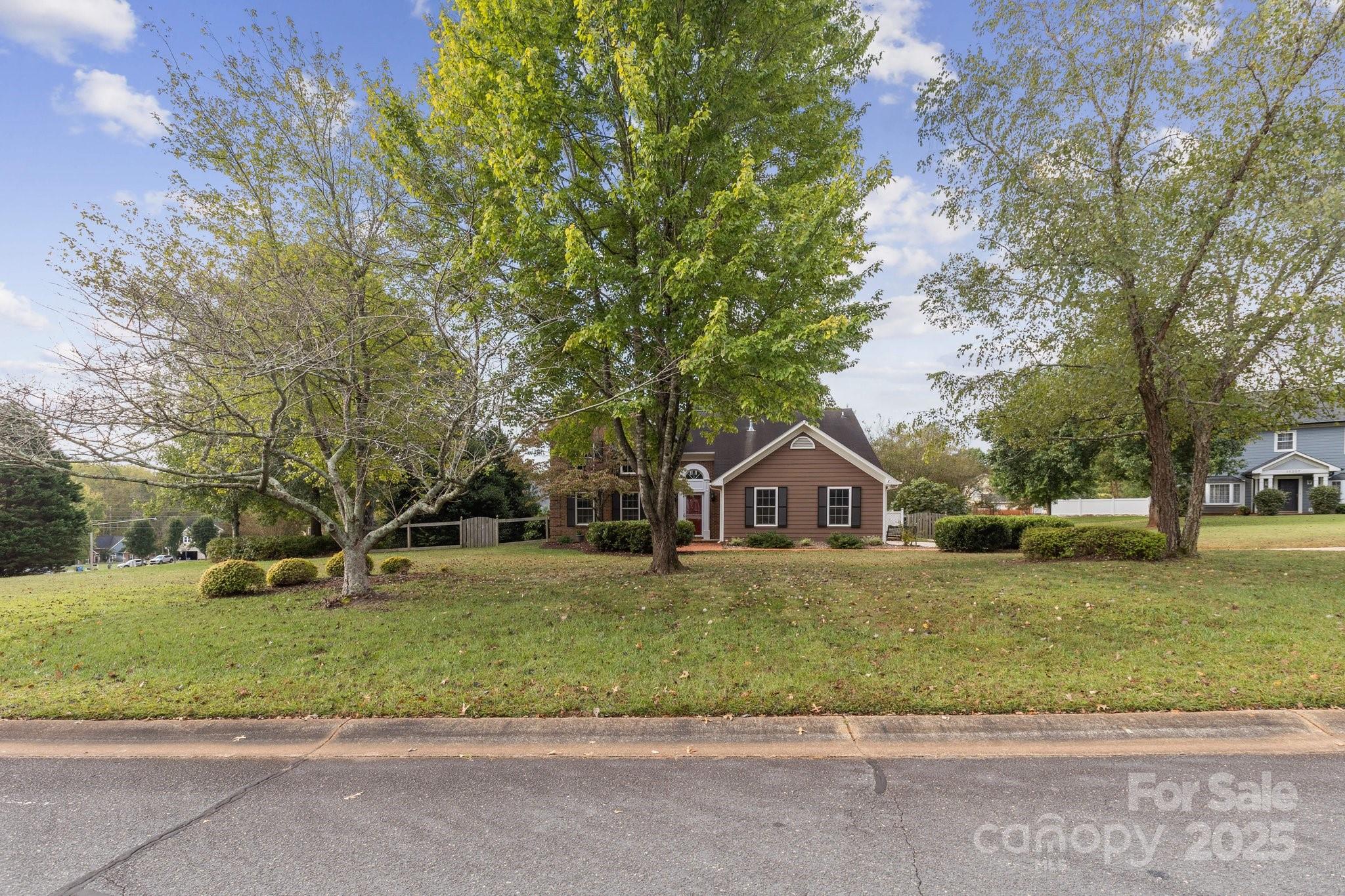 15217 Buckhaven Court Property Photo 34