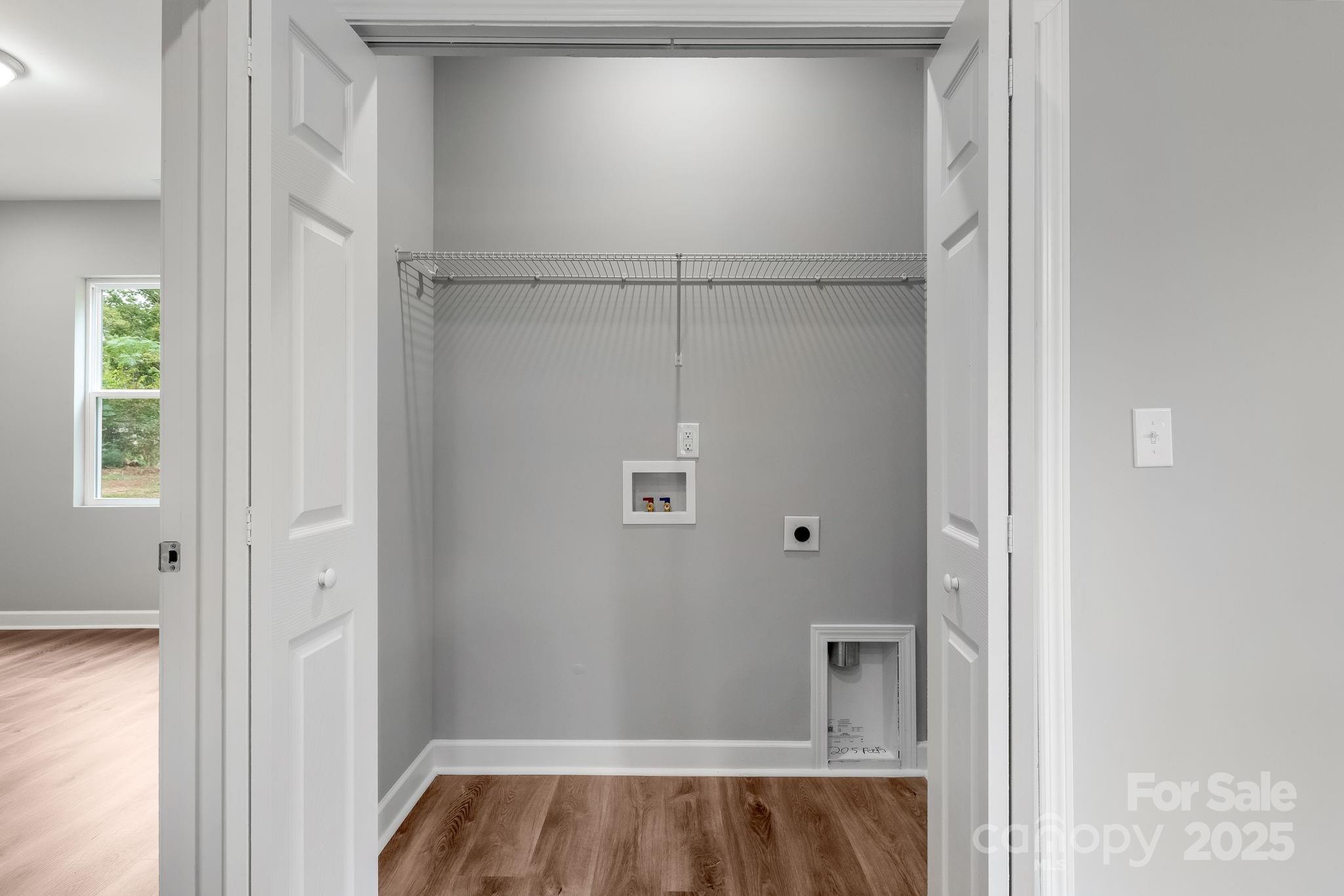 409 E Henderson Street Property Photo 19