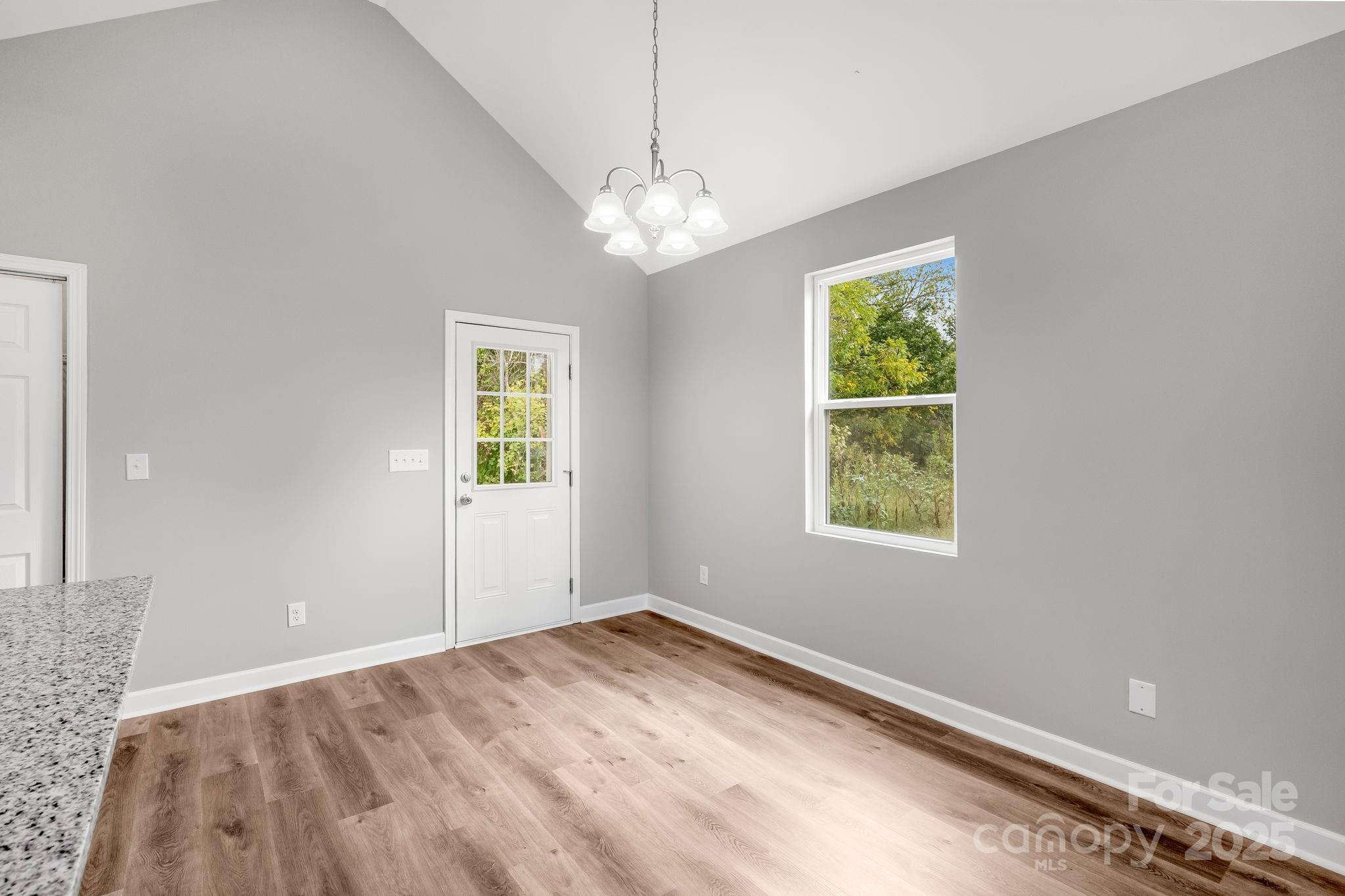 409 E Henderson Street Property Photo 26