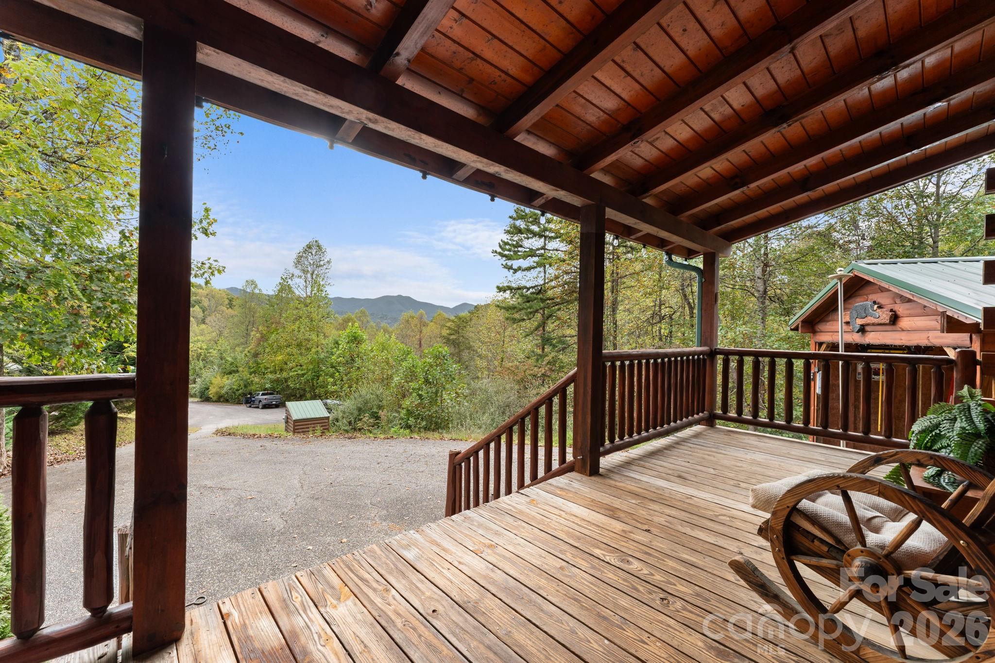 80 Slow Lane Property Photo 1