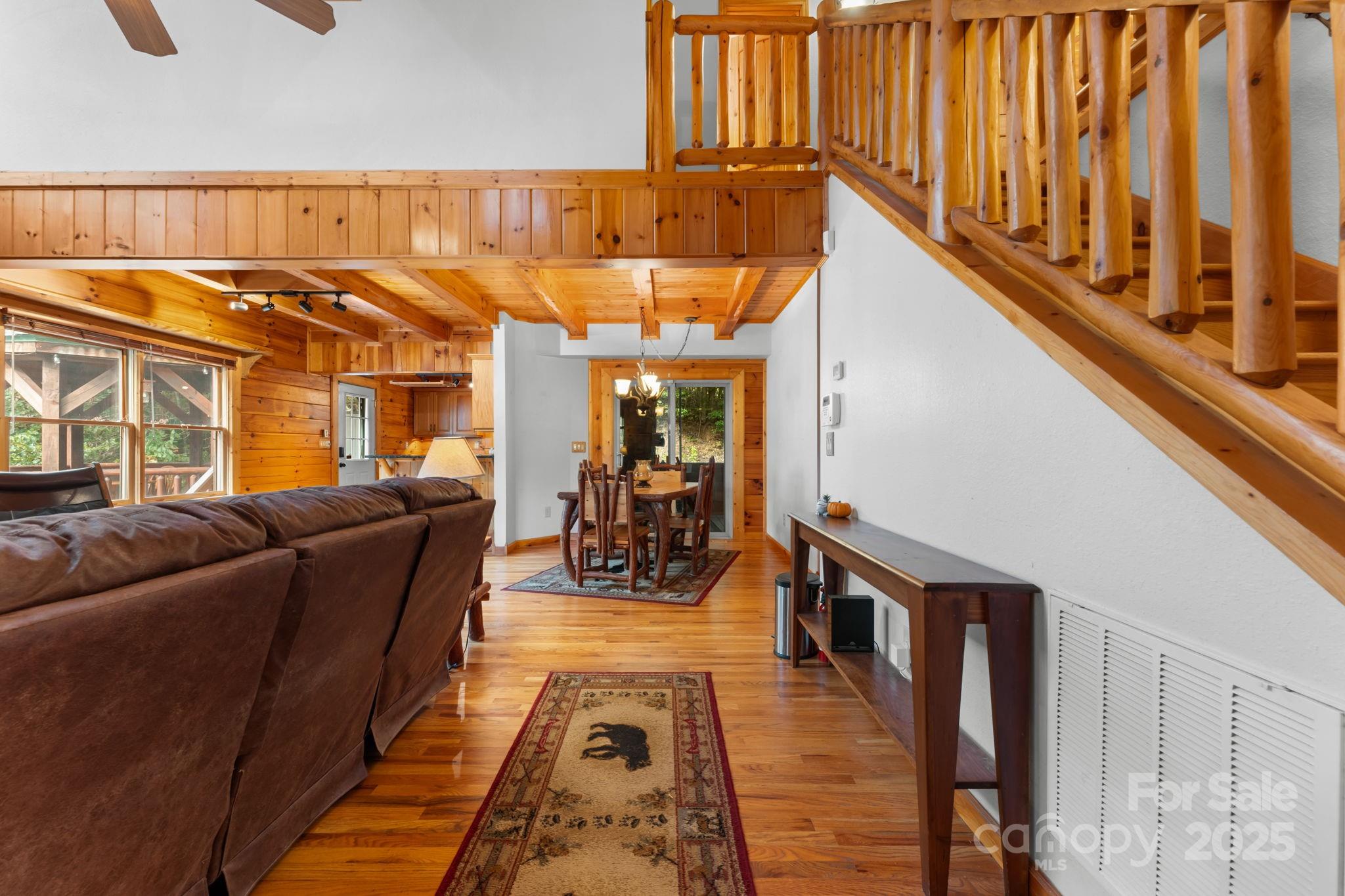 80 Slow Lane Property Photo 6
