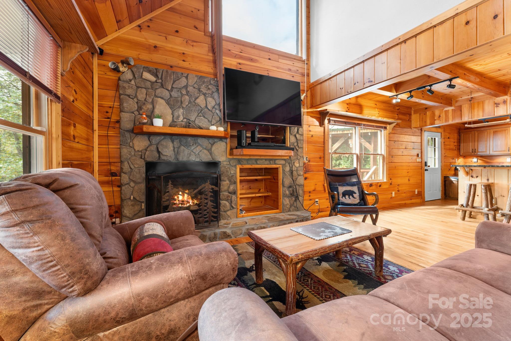 80 Slow Lane Property Photo 7