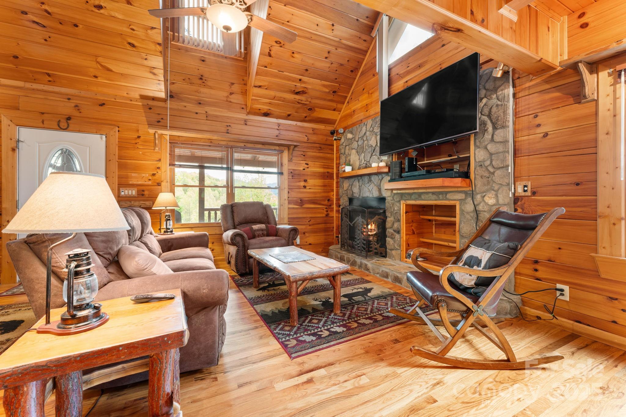 80 Slow Lane Property Photo 8