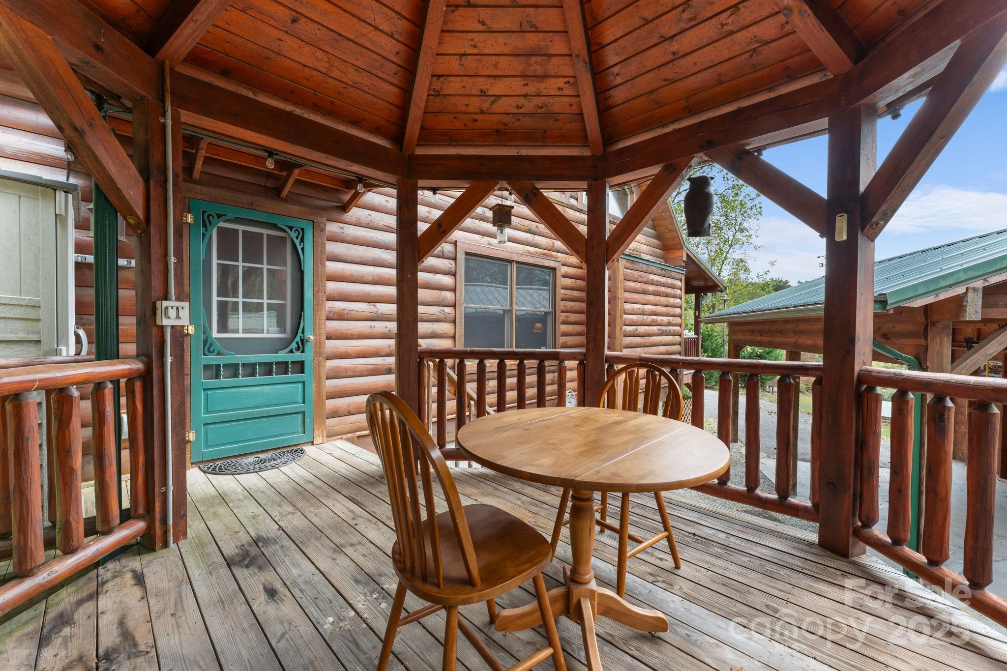 80 Slow Lane Property Photo 13